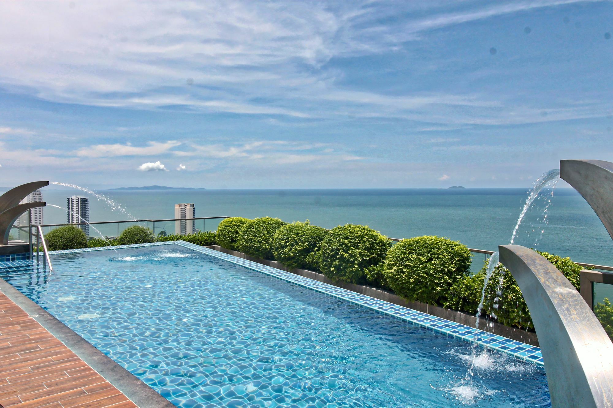 Apartament The Peak Towers Pattaya Zewnętrze zdjęcie
