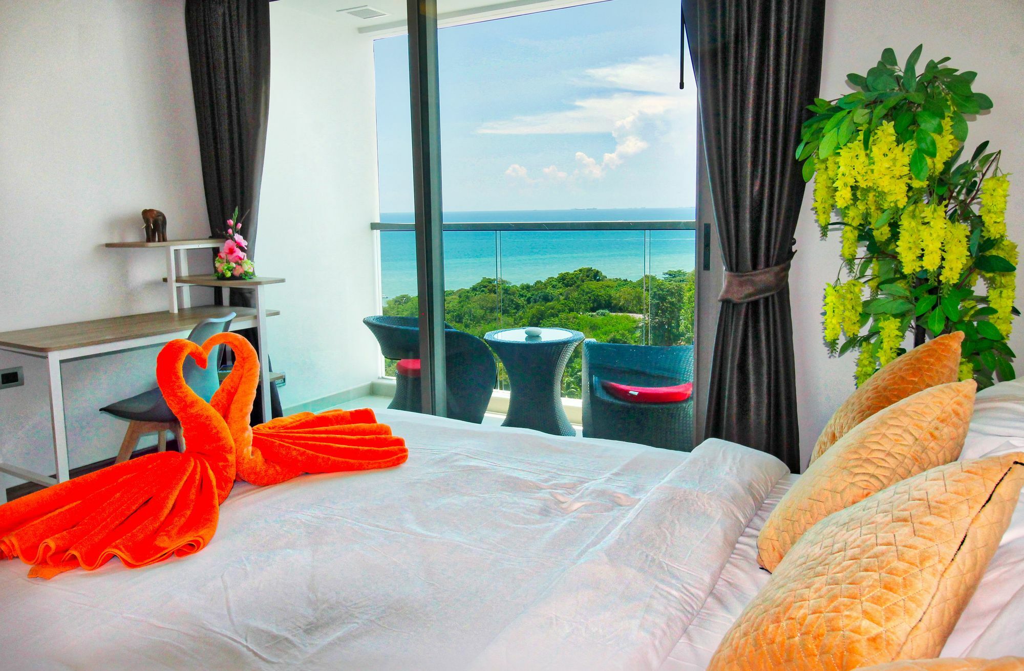 Apartament The Peak Towers Pattaya Zewnętrze zdjęcie
